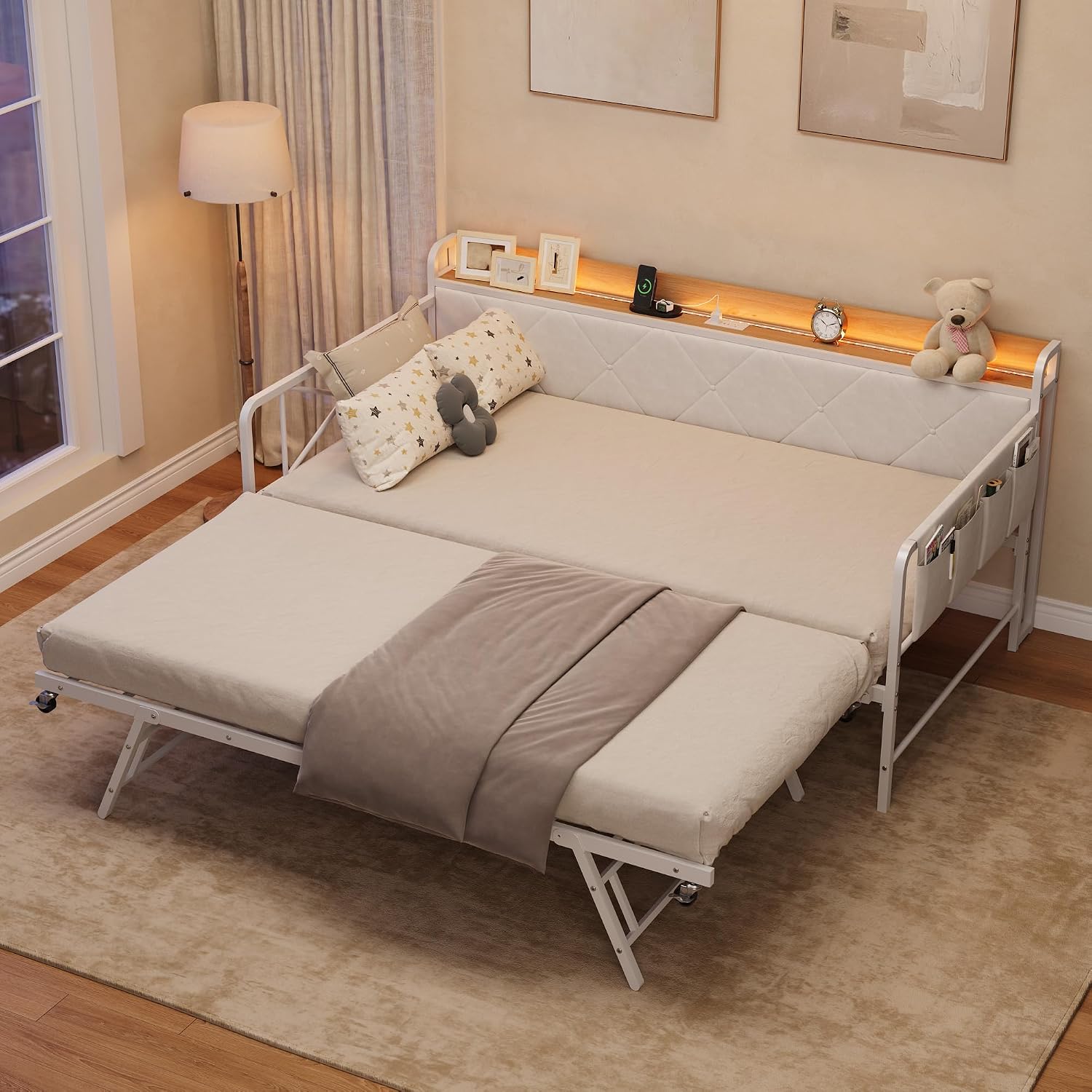 White LED Daybed with Trundle