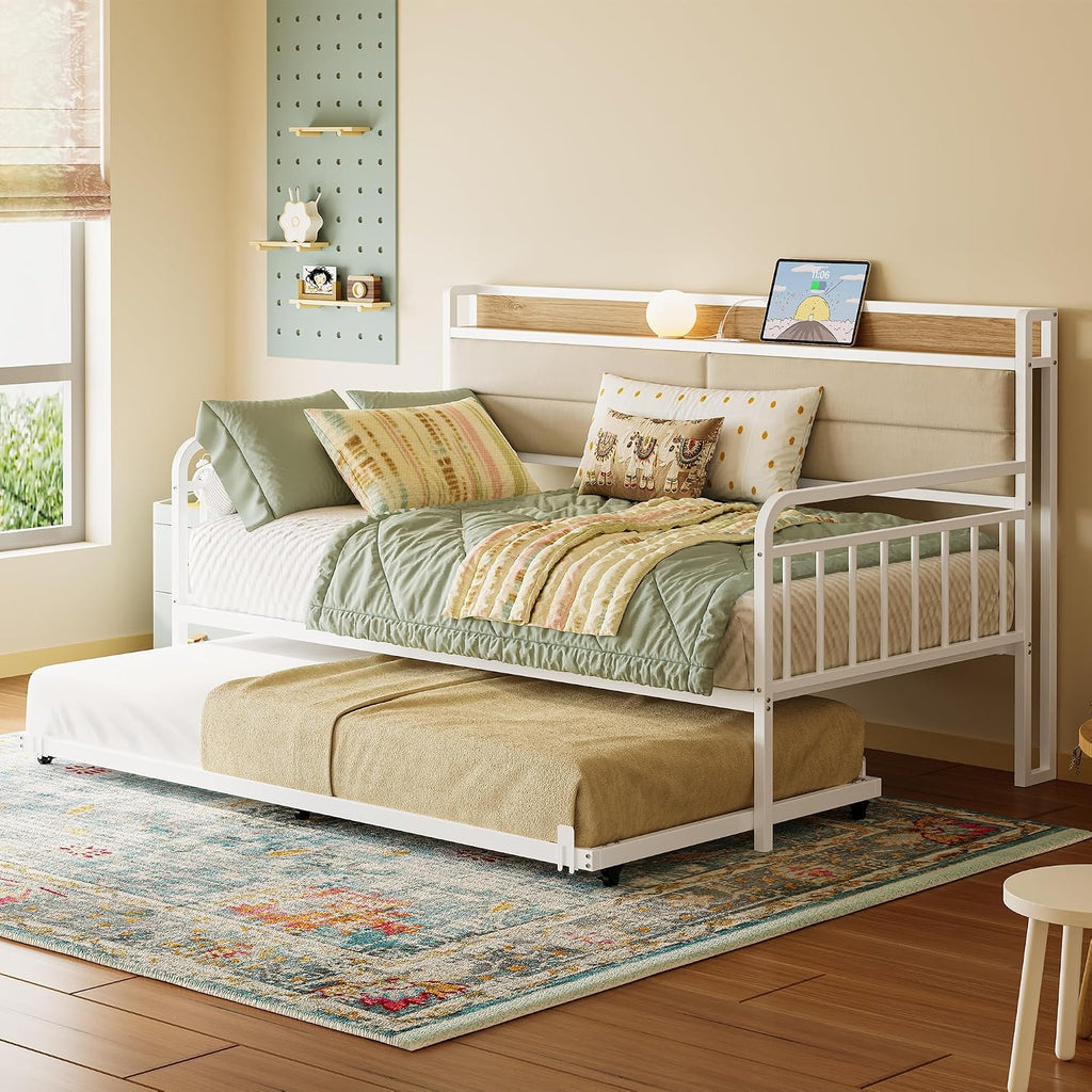White Metal Daybed with Trundle
